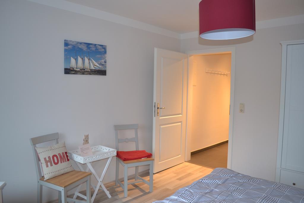 Hotel & Ferienunterkuenfte Hus Seeblick Fehmarn Room photo