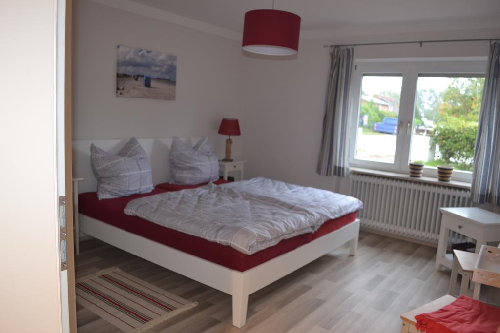 Hotel & Ferienunterkuenfte Hus Seeblick Fehmarn Room photo