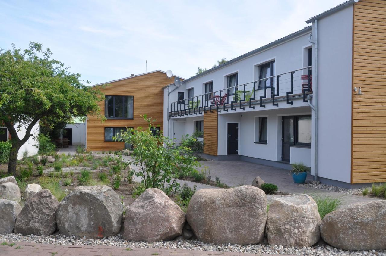Hotel & Ferienunterkuenfte Hus Seeblick Fehmarn Exterior photo